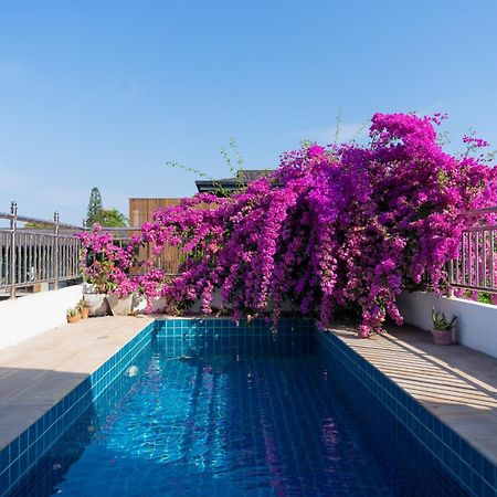 Mammoth Art Studio Pool Villa In Old City Chiang Mai Exterior foto